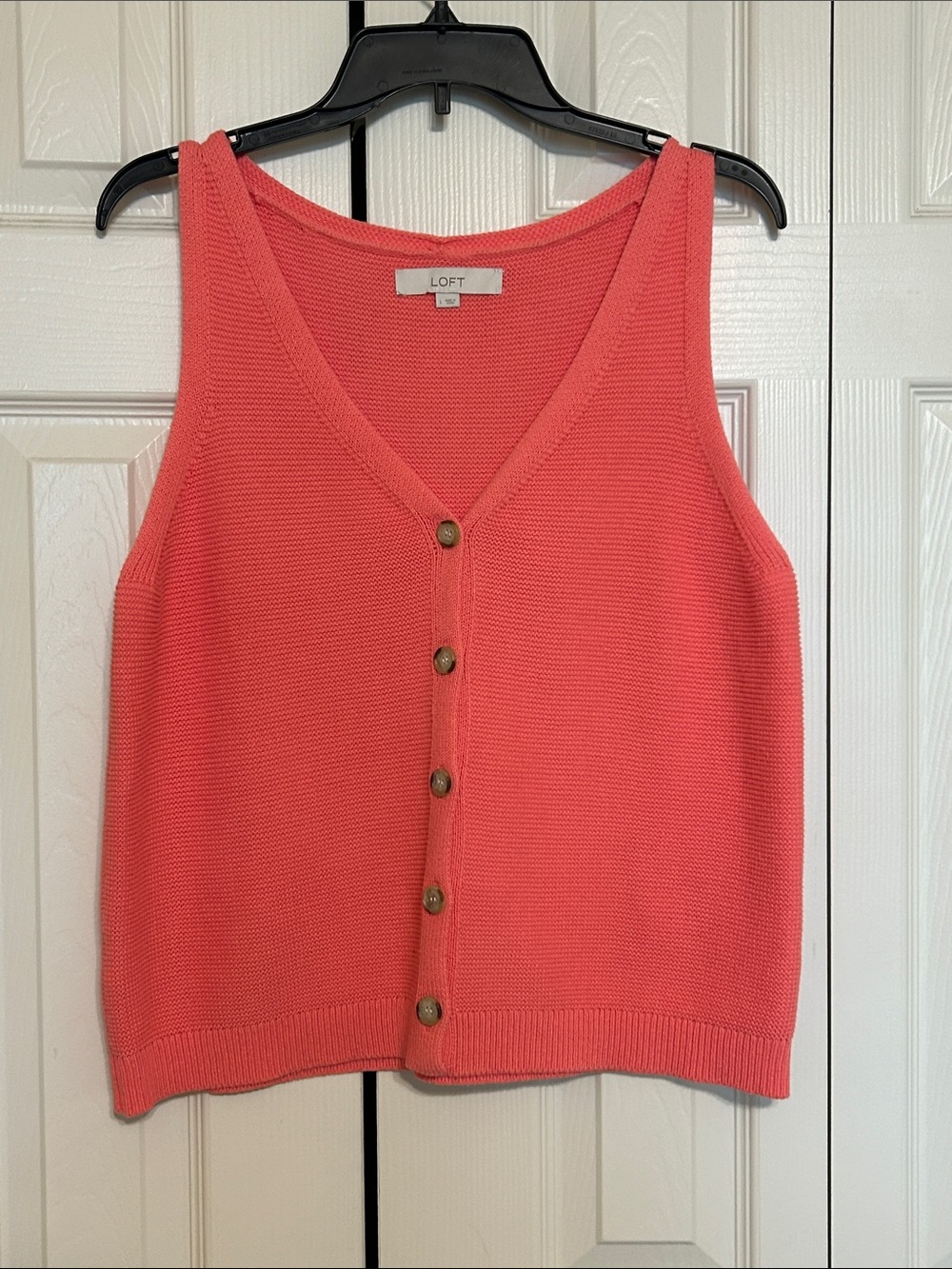 LOFT Coral Button-Front Knit Tank Top - Sz L - Excellent condition